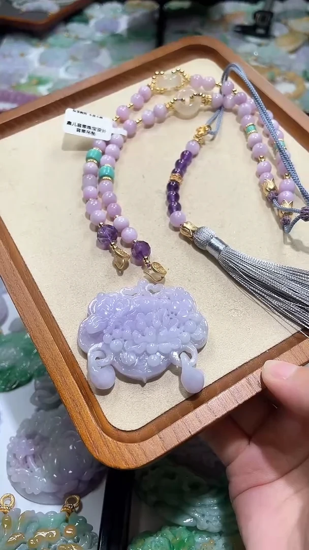 【闪购商品】翡翠颈饰未镶嵌吊坠