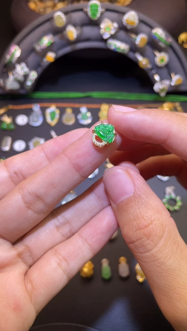 吊坠(不含链)未镶嵌翡翠1