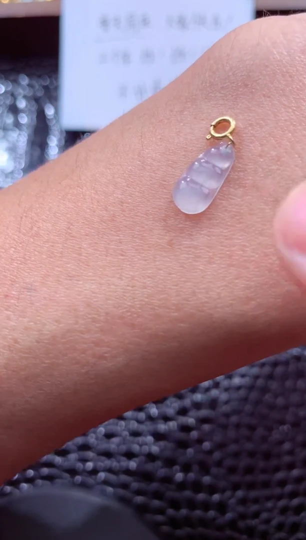 颈饰18K金镶嵌翡翠翡翠