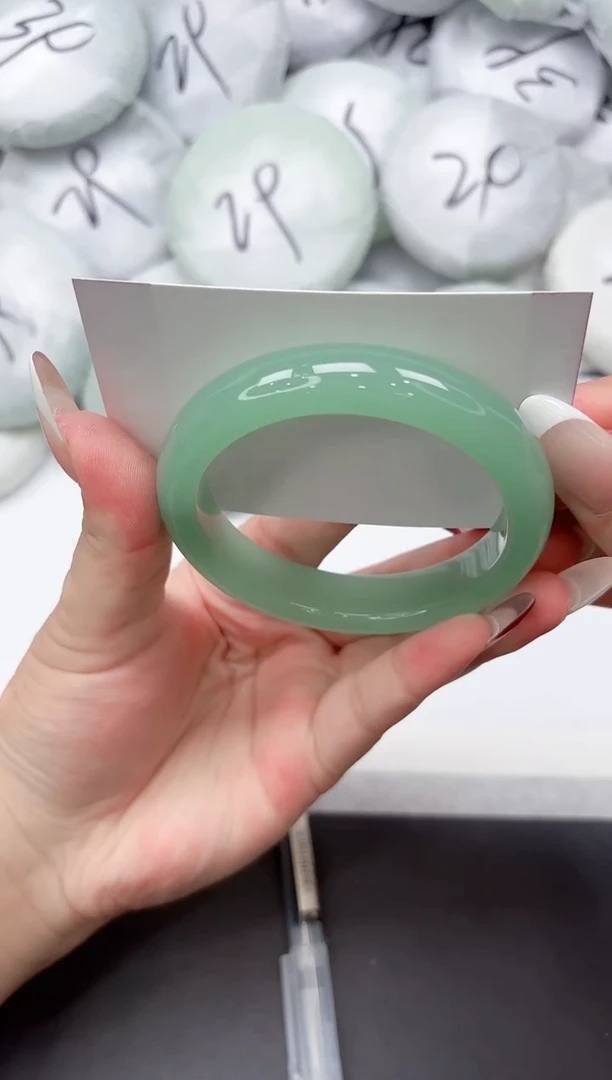 未镶嵌手镯石英质玉57-60.2