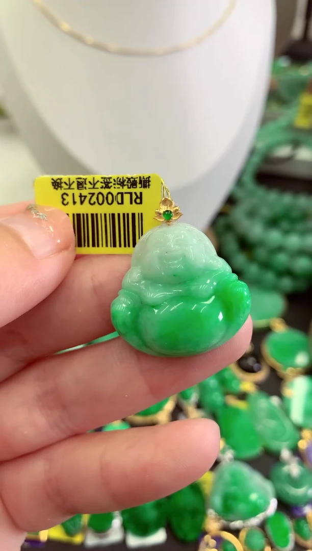 翡翠18K金镶嵌颈饰挂件