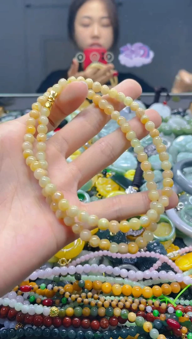 颈饰未镶嵌翡翠5MM/U/翡翠A货，一件也是批发价