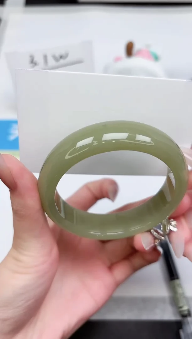 石英质玉手镯未镶嵌235-56.6