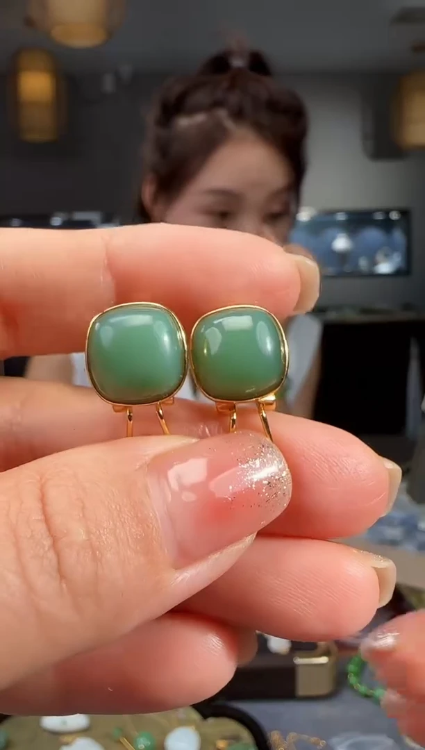 和田玉银S925镶嵌耳饰1