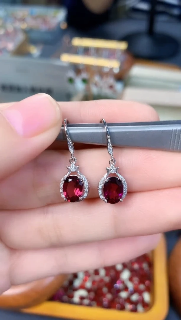 【闪购商品】石榴石耳钩银S925镶嵌天然镁铝