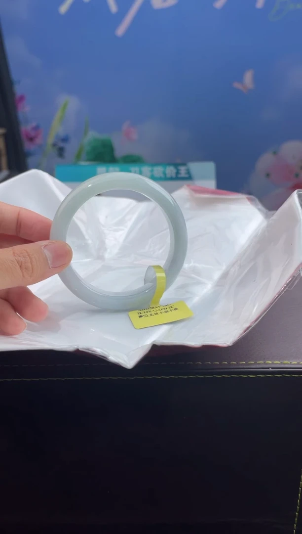 翡翠手镯未镶嵌9翡翠手镯