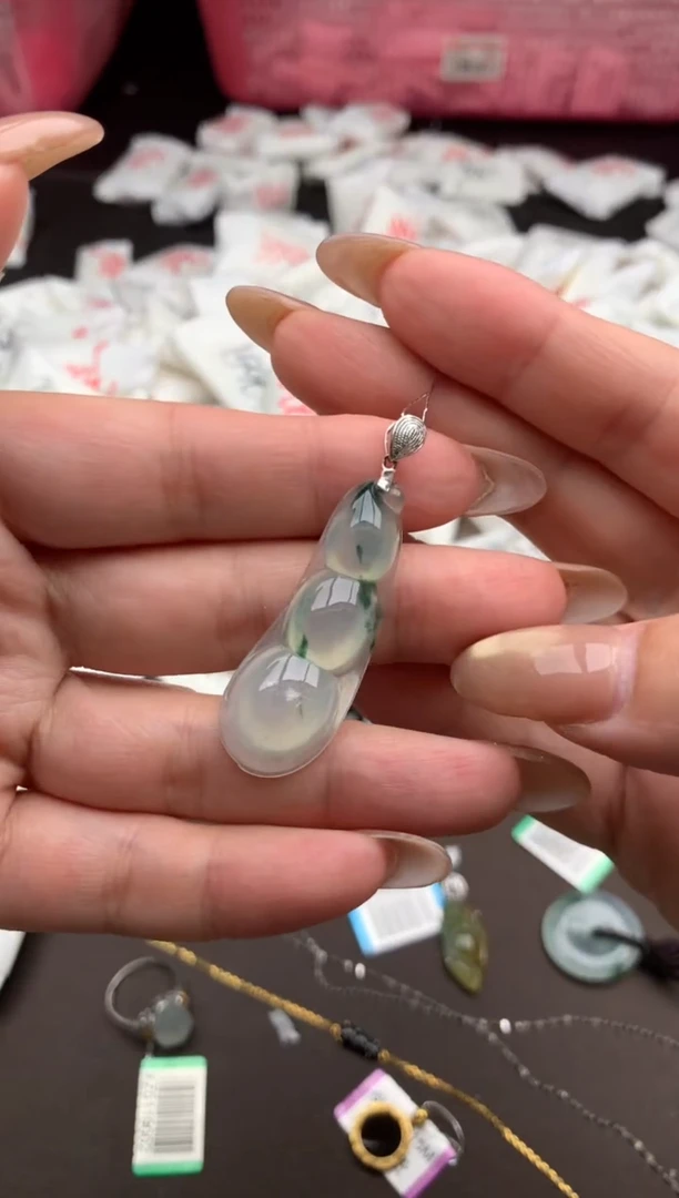 【闪购商品】翡翠颈饰18K金镶嵌   一