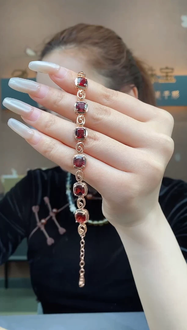 【闪购商品】石榴石手链银S925镶嵌石榴石手链