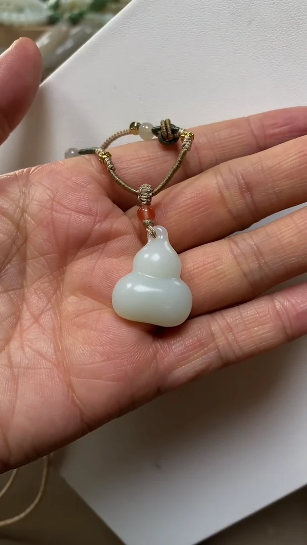 颈饰未镶嵌和田玉和田玉吊坠