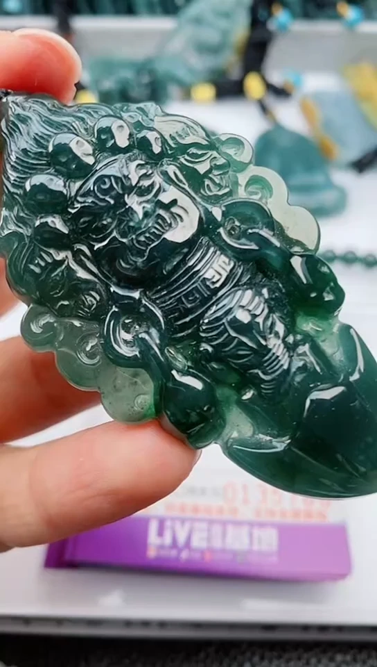 【闪购商品】翡翠颈饰未镶嵌