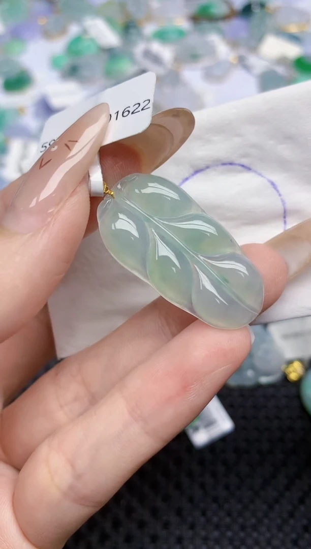 翡翠18K金镶嵌颈饰261   天然翡翠A货