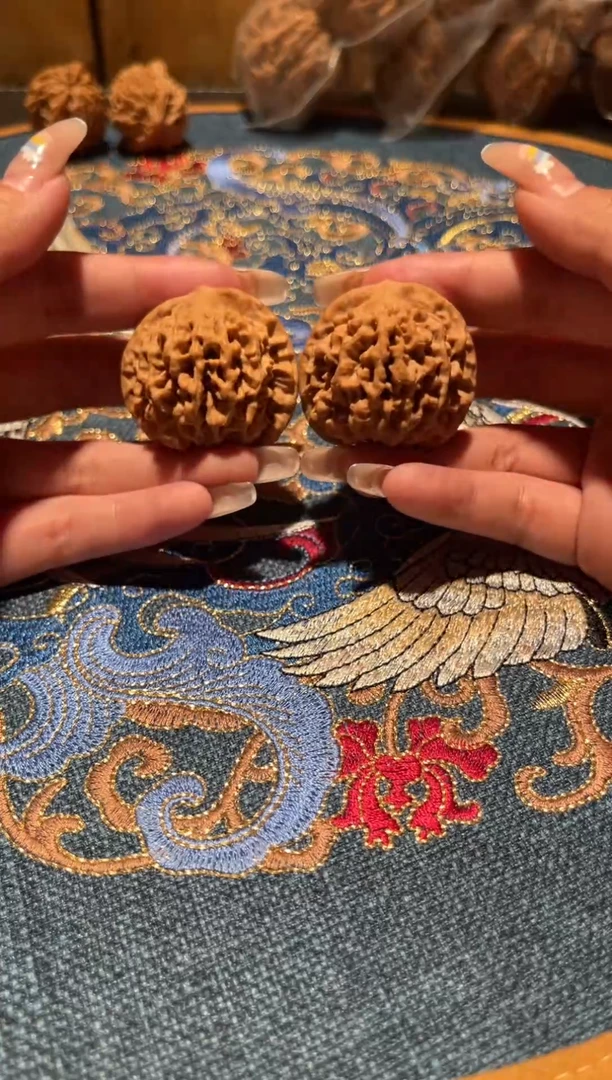 把件文玩核桃330秦闷磕尺38