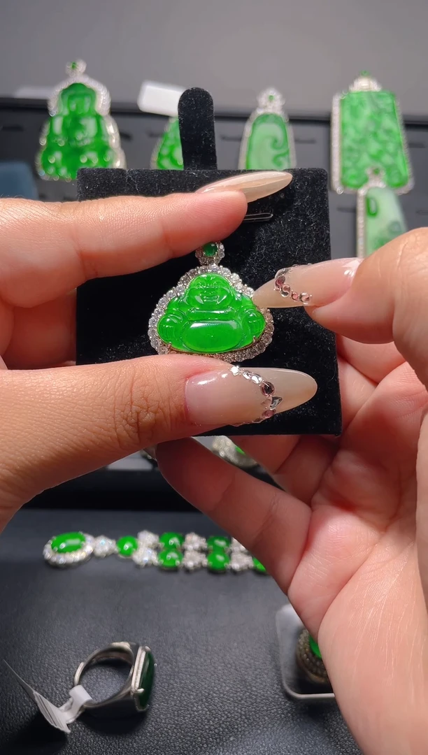 【闪购商品】翡翠颈饰银S925镶嵌天然A货翡翠