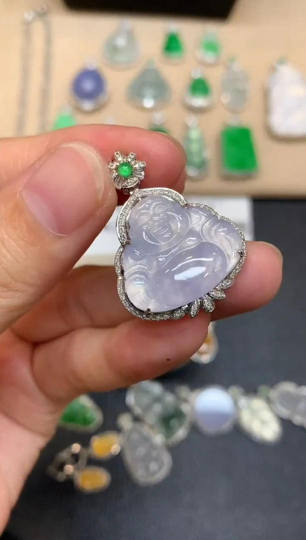 颈饰18K金镶嵌翡翠佛公【无服务费