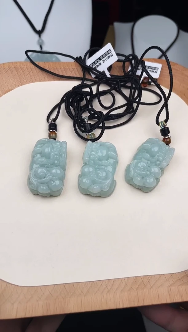 颈饰未镶嵌翡翠Y5A082绿貔貅（单件）+送同款绳子（多样性发其一）