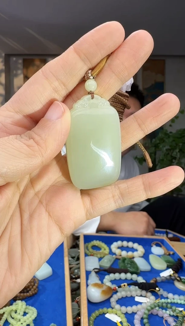 未镶嵌和田玉挂件拍一发一