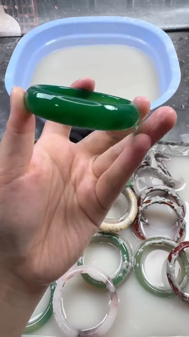 玛瑙/玉髓手镯未镶嵌105