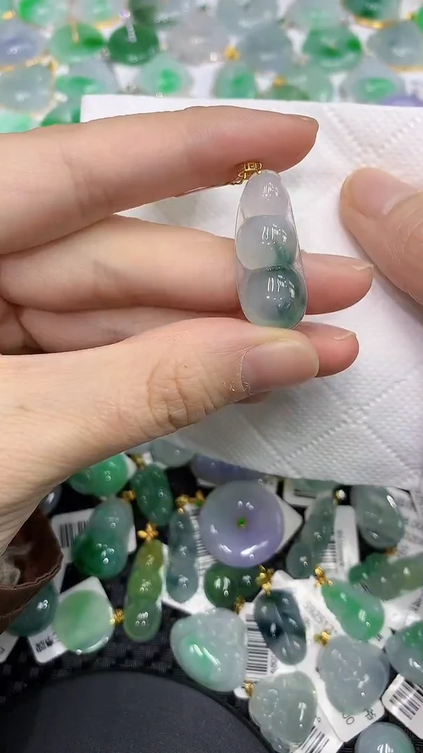 颈饰18K金镶嵌翡翠a货支持复检百元以上9元证书费自理