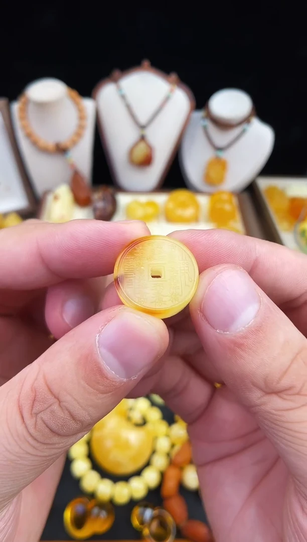 琥珀未镶嵌珠宝奇石柒月