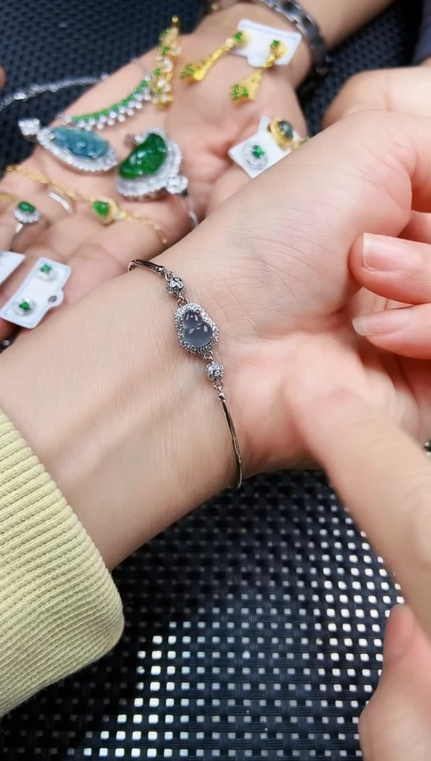 【闪购商品】翡翠手链未镶嵌111111111