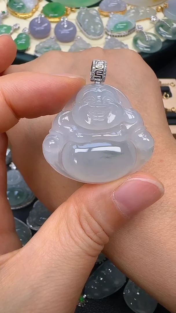 颈饰18K金镶嵌翡翠佛公
