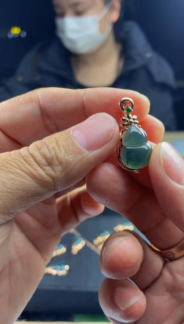 【闪购商品】定制翡翠未镶嵌             2277