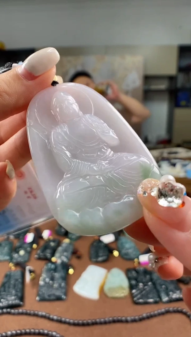 颈饰未镶嵌翡翠多样性发其一