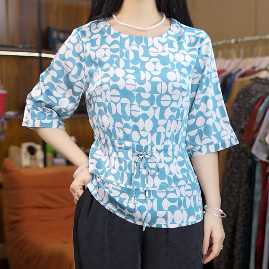 3-8583-4新款舒适时尚小衫