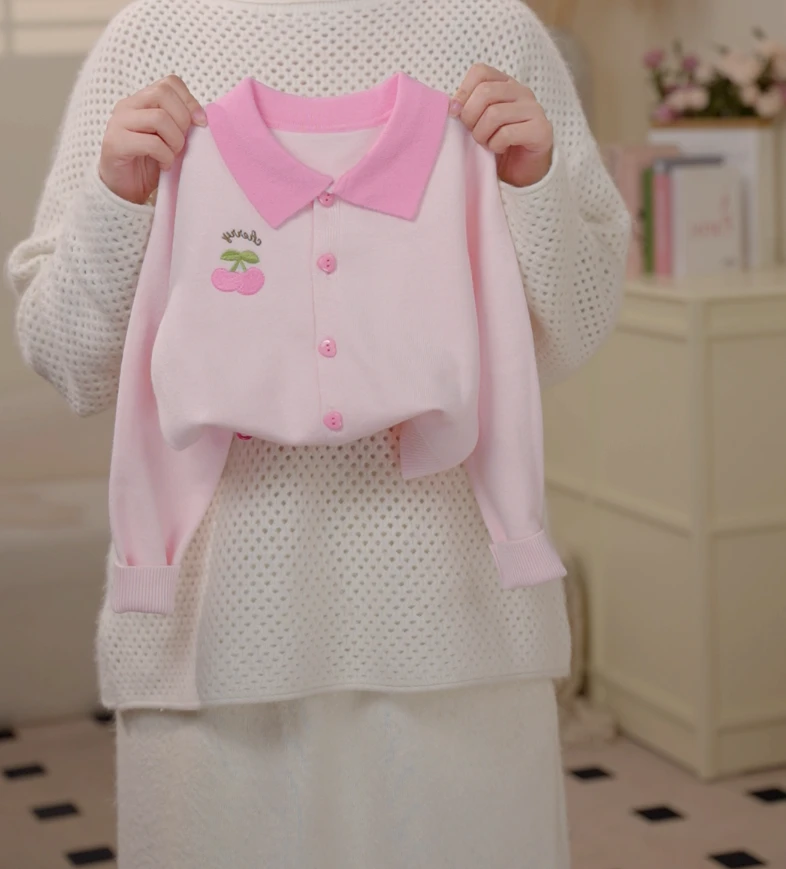 【现货】2025女童秋季新款粉色樱桃刺绣开衫针织衫0316