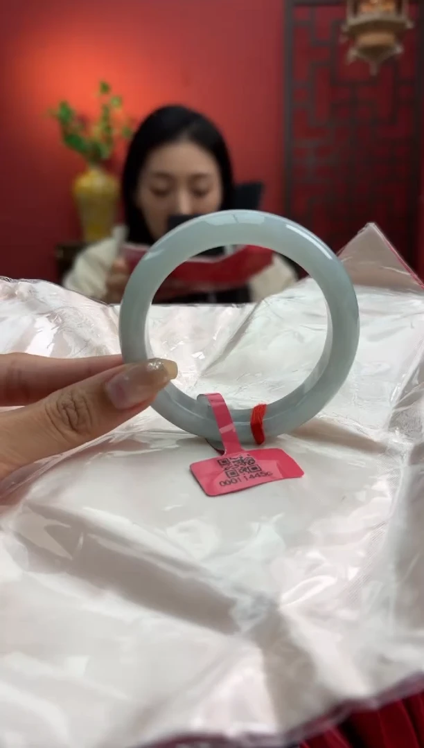 未镶嵌手镯翡翠翡翠手镯2