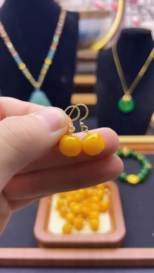 【闪购商品】蜜蜡颈饰14K金镶嵌E01