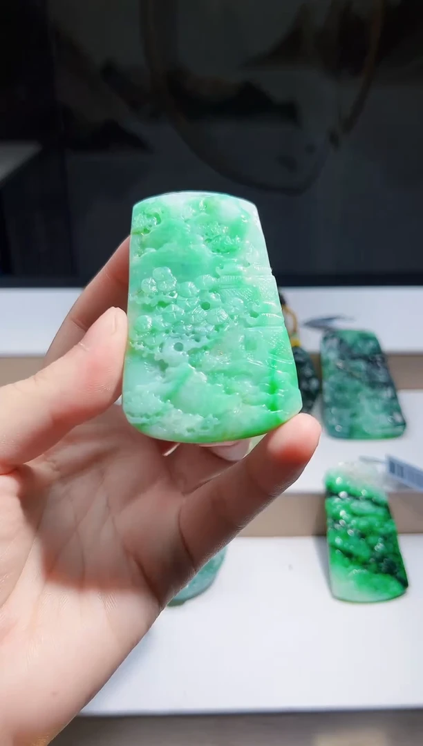 未镶嵌定制翡翠挂件