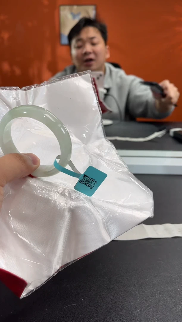 未镶嵌手镯翡翠50