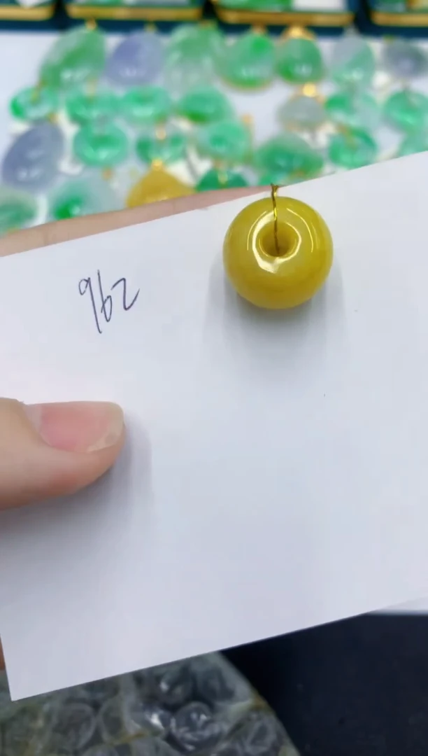 颈饰未镶嵌翡翠 翡翠