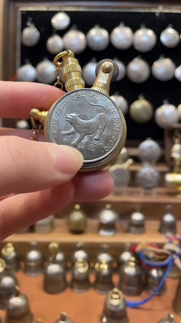 金*客利比里亚生肖虎打火机