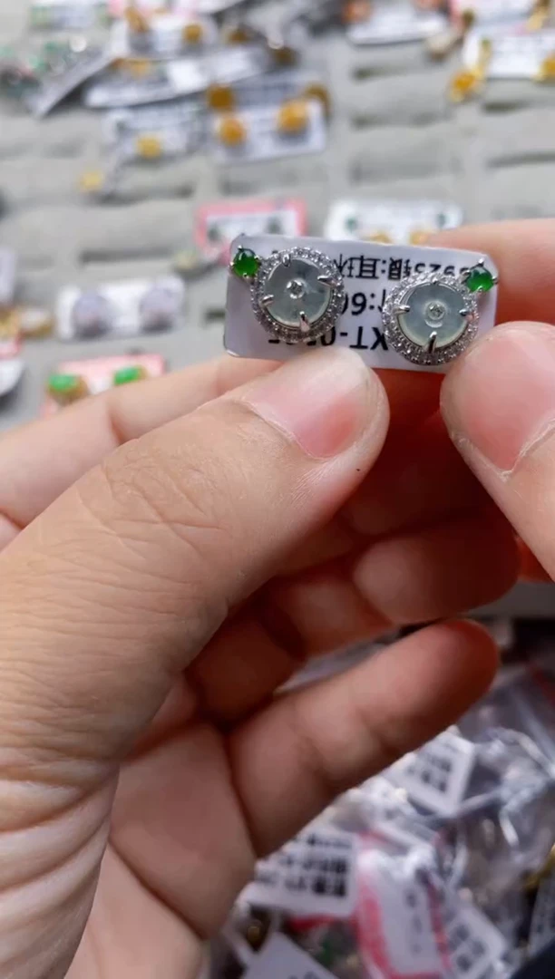 翡翠戒指银S925镶嵌120000   2