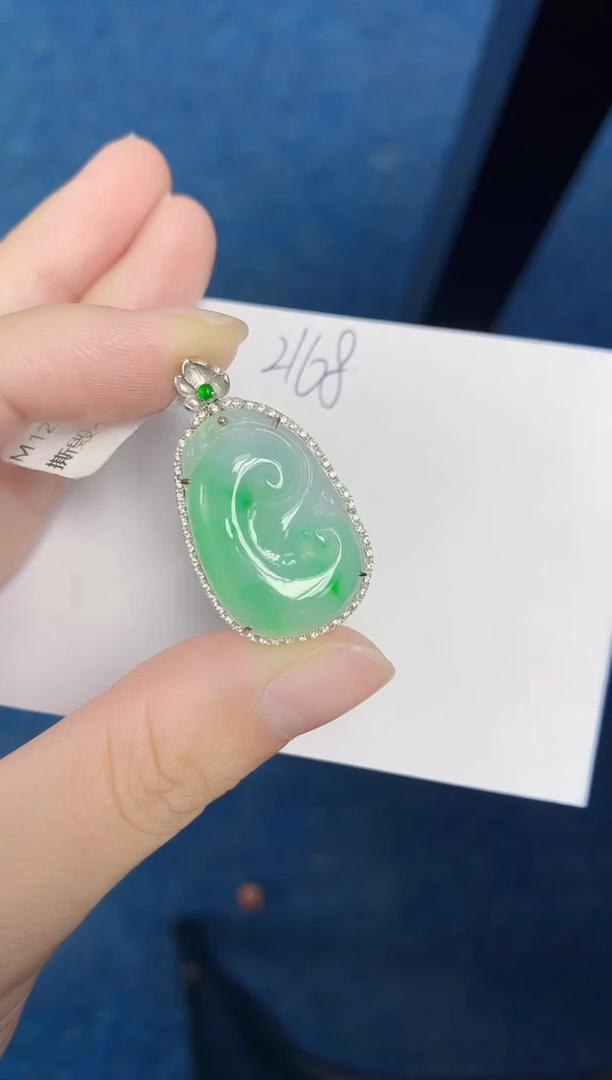 翡翠未镶嵌颈饰天然缅甸翡翠A货