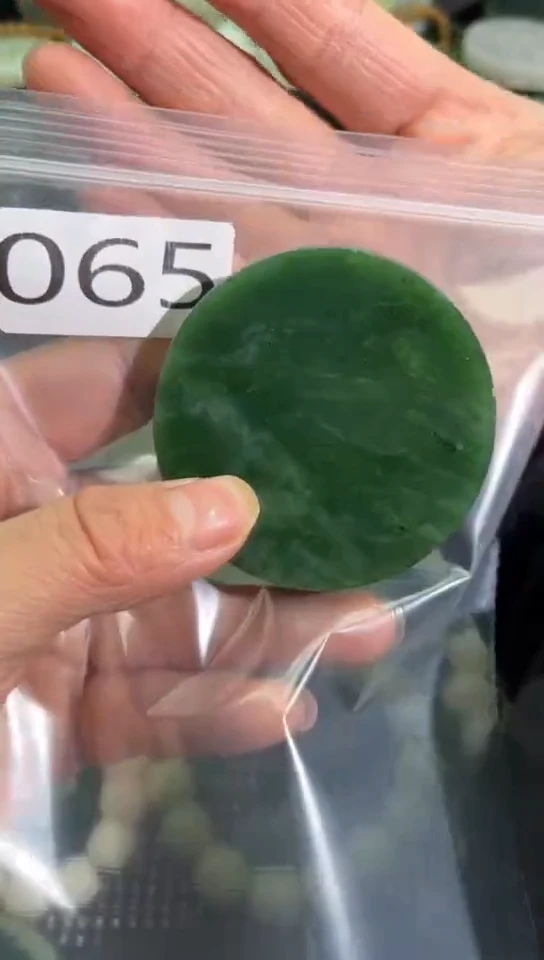 未镶嵌和田玉珠宝半成品镯芯