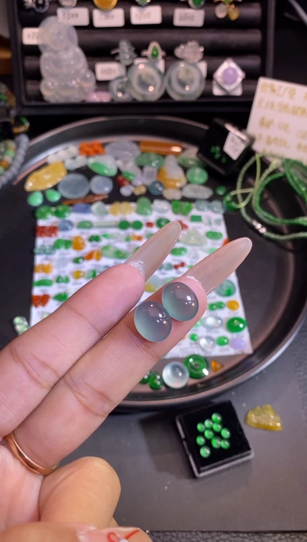 【闪购商品】翡翠挂件未镶嵌蛋面