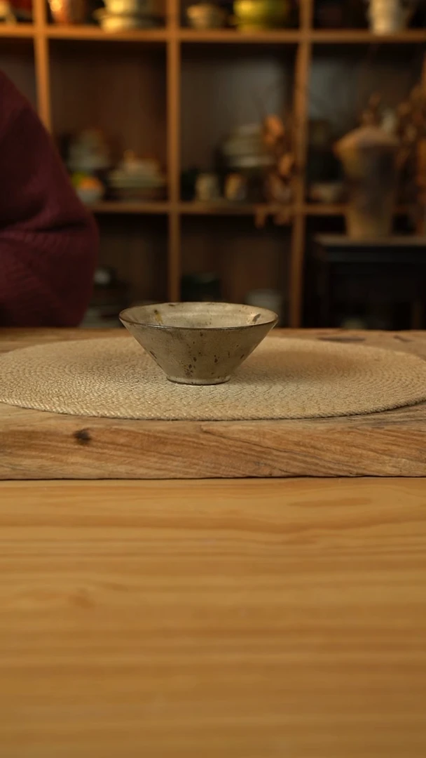 奶咖系列的斗笠米饭碗1个