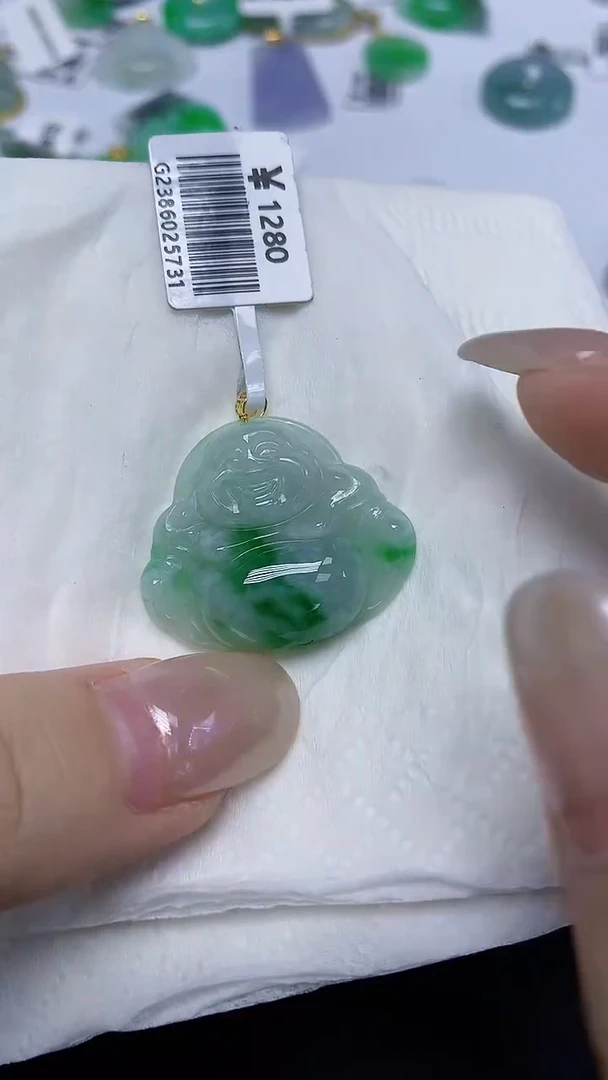 翡翠18K金镶嵌颈饰天然缅甸翡翠A货