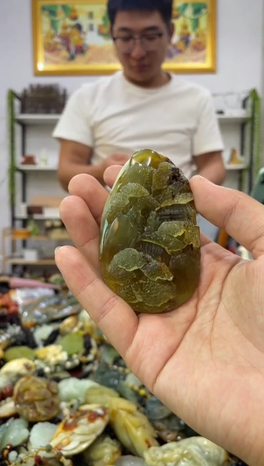 未镶嵌岫玉手把