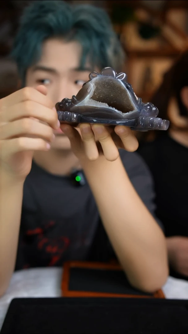 未镶嵌玛瑙摆件玛瑙金蟾D234