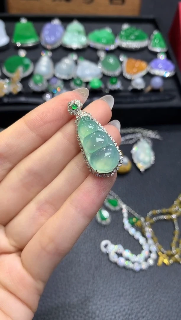 吊坠(不含链)18K金镶嵌翡翠33吊坠不含链