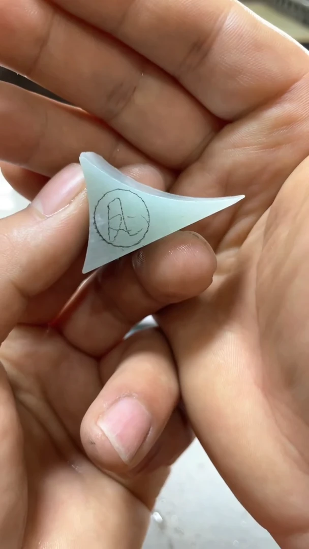 【闪购商品】定制翡翠未镶嵌 凤娟