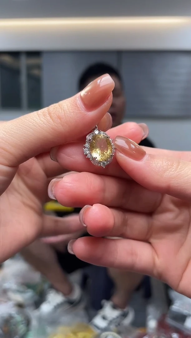 颈饰未镶嵌水晶（多样性发一件）