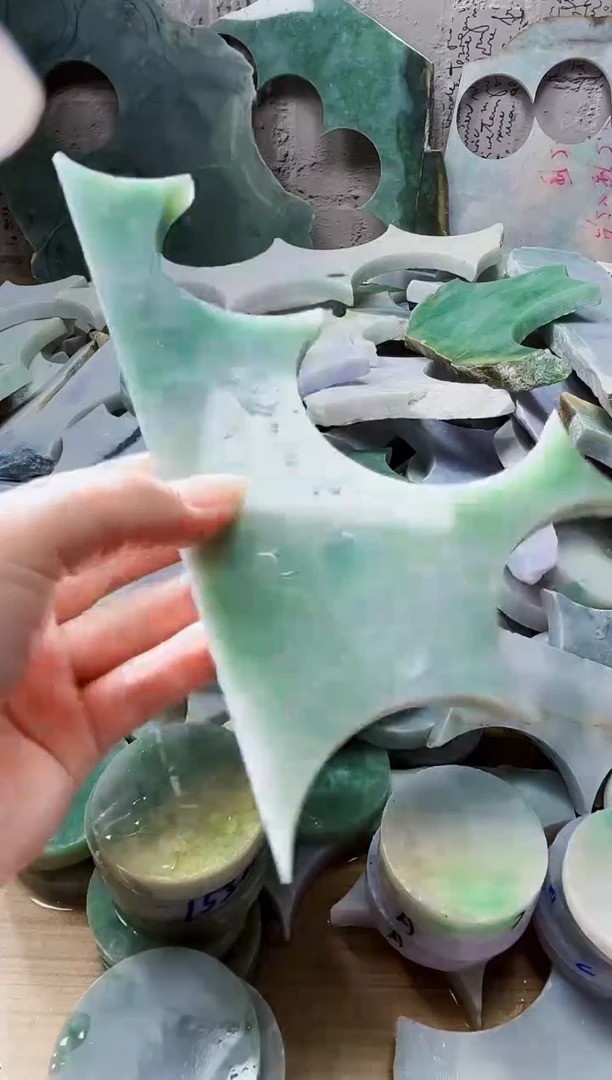 裸石翡翠天然翡翠A货 南 186
