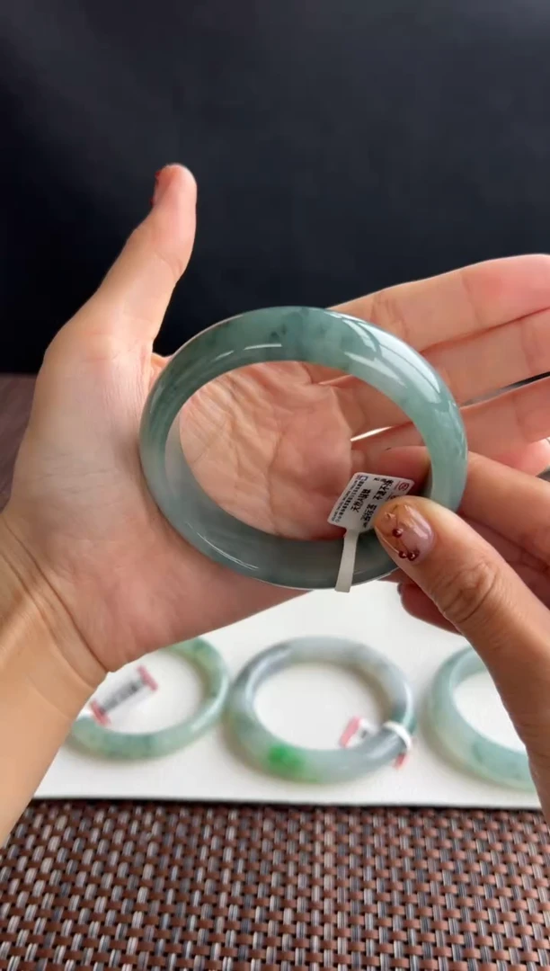 未镶嵌手镯翡翠38号63*15.8*8.3