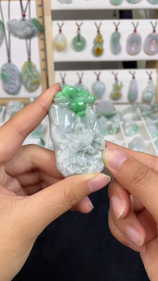 颈饰未镶嵌翡翠1