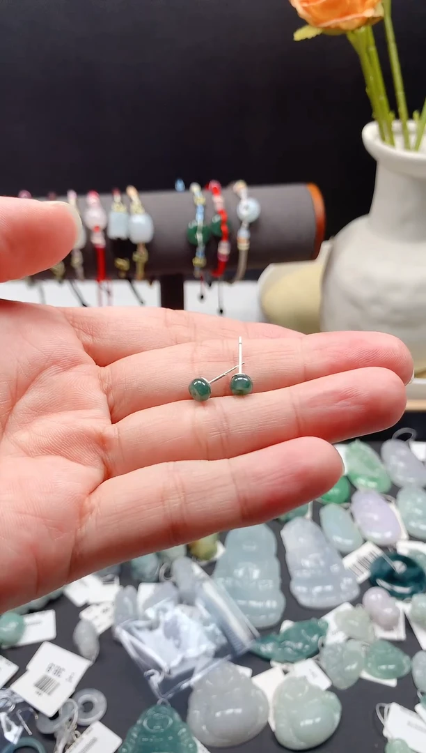 颈饰未镶嵌翡翠48耳钉